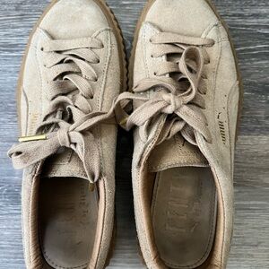 Fenty Puma Women’s Platform Shoes Sizs 6.5